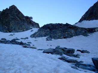 Final slopes to the hut.jpg